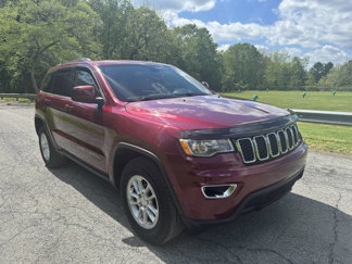 Used 2019 Jeep Grand Cherokee Laredo image 1