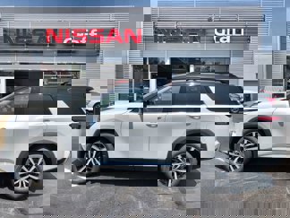 New 2025 Nissan Pathfinder Platinum image 1