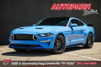 Used 2019 Ford Mustang Coupe image 1