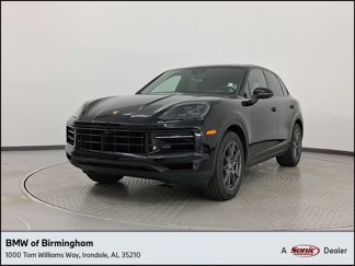 Used 2024 Porsche Cayenne image 1