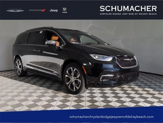 New 2026 Chrysler Pacifica Pinnacle image 1
