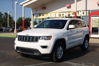 Used 2020 Jeep Grand Cherokee Laredo image 1