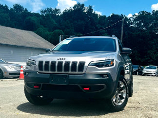 Used 2019 Jeep Cherokee Trailhawk image 1