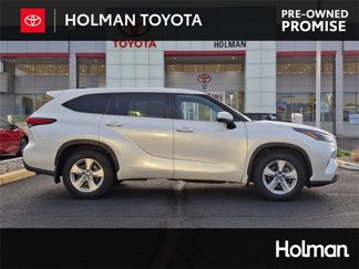 Certified 2023 Toyota Highlander LE image 1
