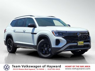 New 2025 Volkswagen Atlas Peak Edition SE image 1
