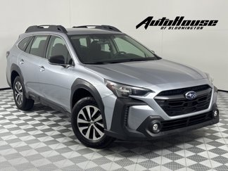 Used 2023 Subaru Outback image 1