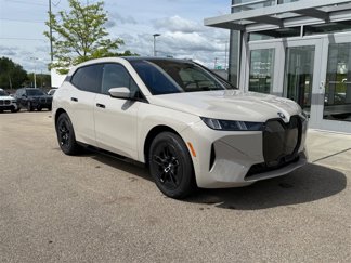 New 2026 BMW iX xDrive60 image 1