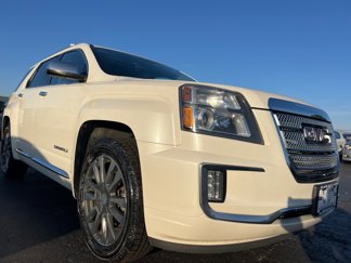 Used 2017 GMC Terrain Denali image 1