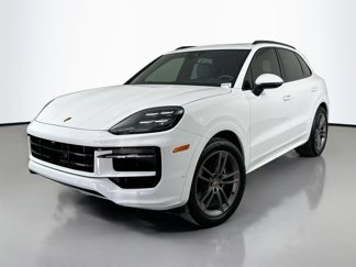 Used 2025 Porsche Cayenne image 1