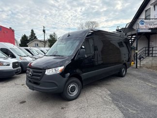 Used 2025 Mercedes-Benz Sprinter 2500 image 1