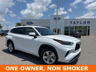 Used 2023 Toyota Highlander L image 1