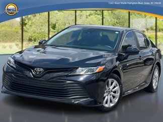Used 2019 Toyota Camry LE image 1