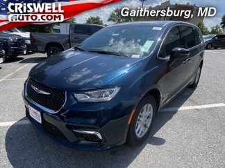 New 2025 Chrysler Pacifica Select image 1