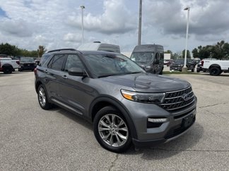 Certified 2022 Ford Explorer XLT w/ Equipment Group 202A image 1