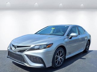 Used 2022 Toyota Camry SE image 1