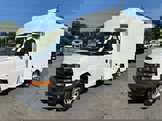Used 2018 Chevrolet Express 3500 w/ Driver Convenience Package image 1