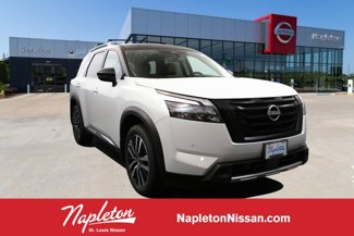 New 2025 Nissan Pathfinder Platinum w/ Black Appearance Package image 1