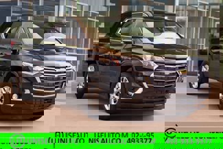 Used 2020 Chevrolet Traverse LT w/ Driver Confidence II Package image 1