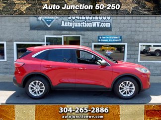 Used 2020 Ford Escape SE image 1