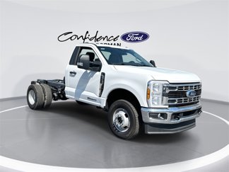 New 2025 Ford F350 XL w/ XL Chrome Package image 1