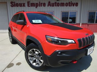 Used 2021 Jeep Cherokee Trailhawk w/ Premium Leather Package image 1