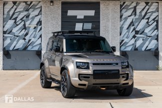 Used 2025 Land Rover Defender 110 image 1