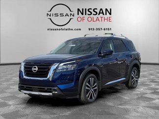 New 2025 Nissan Pathfinder Platinum image 1