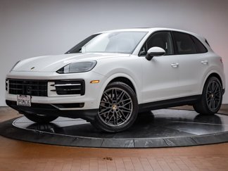 Certified 2025 Porsche Cayenne image 1