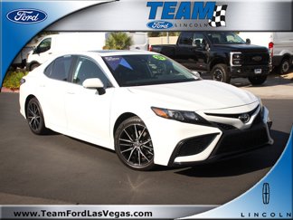 Used 2023 Toyota Camry SE image 1