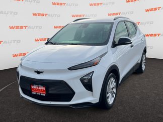 Used 2023 Chevrolet Bolt EUV LT w/ Driver Confidence Package image 1
