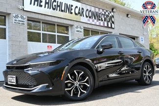 Used 2024 Toyota Crown Limited image 1