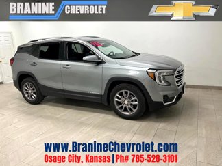 Used 2024 GMC Terrain SLT image 1