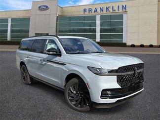New 2025 Lincoln Navigator L Reserve w/ Jet Appearance Package image 1