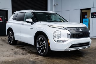 New 2025 Mitsubishi Outlander SEL image 1