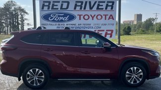 Used 2024 Toyota Highlander XLE image 1