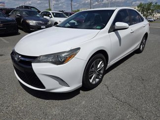 Used 2016 Toyota Camry SE image 1