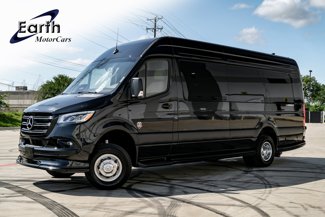 Used 2025 Mercedes-Benz Sprinter 3500 image 1