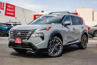 New 2025 Nissan Rogue Platinum image 1