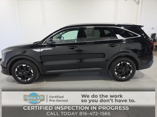 Used 2024 Kia Sorento S image 1