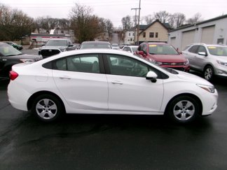 Used 2018 Chevrolet Cruze LS image 1