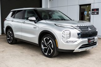 New 2025 Mitsubishi Outlander SE image 1