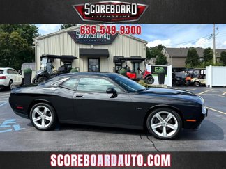 Used 2017 Dodge Challenger R/T image 1