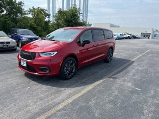 New 2026 Chrysler Pacifica Select image 1