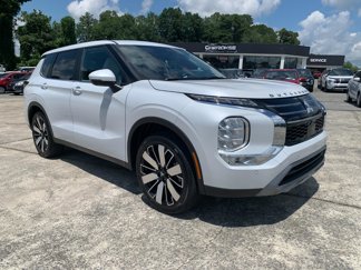 New 2025 Mitsubishi Outlander SE image 1