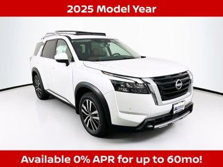 New 2025 Nissan Pathfinder Platinum image 1