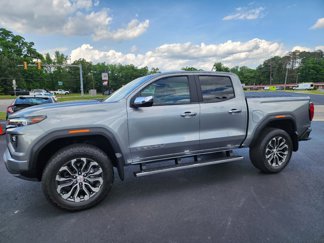 Used 2024 GMC Canyon Denali image 1