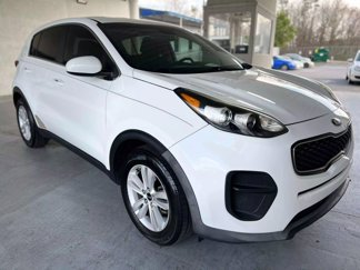 Used 2017 Kia Sportage LX image 1