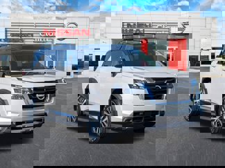 New 2025 Nissan Pathfinder Platinum image 1