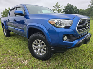 Used 2017 Toyota Tacoma SR5 image 1