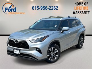 Used 2024 Toyota Highlander XLE image 1